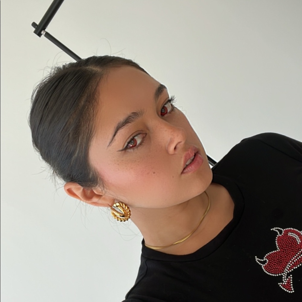 Meet your Posher, Valentina